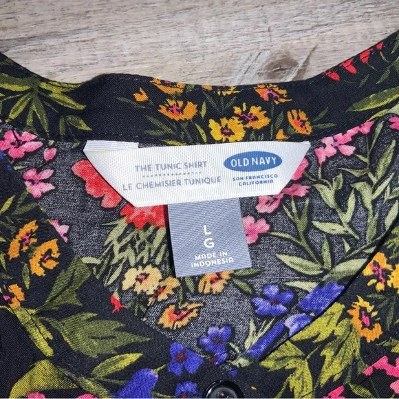 (Bin 8) Old Navy, dark floral long sleeve blouse, Size M - Picture 3 of 4
